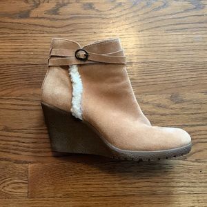 Lightly worn, Björndal, size 8 wedged booties